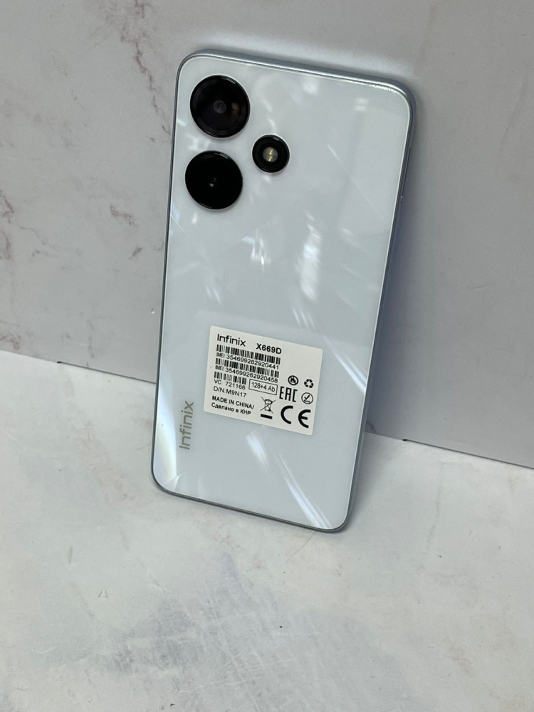 Мобильный телефон Infinix HOT 30i 4/128