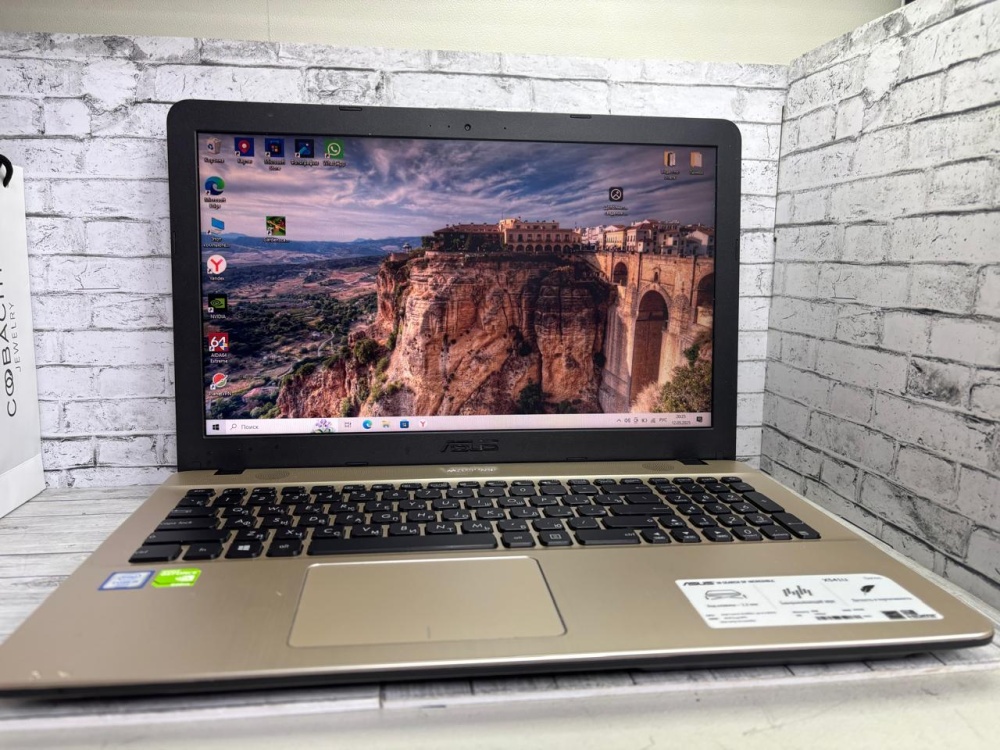 Ноутбук ASUS 15"