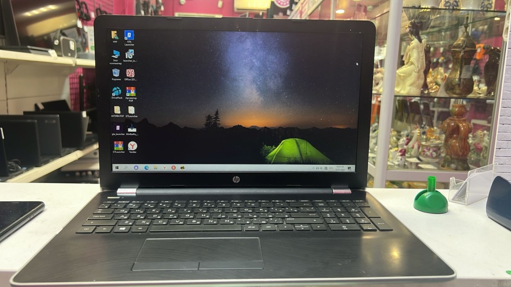 Ноутбук HP 15-BW518UR