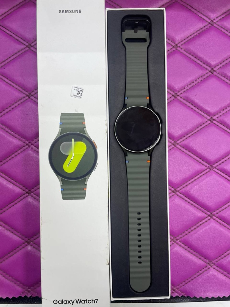 Смарт-часы Samsung Galaxy Watch 7