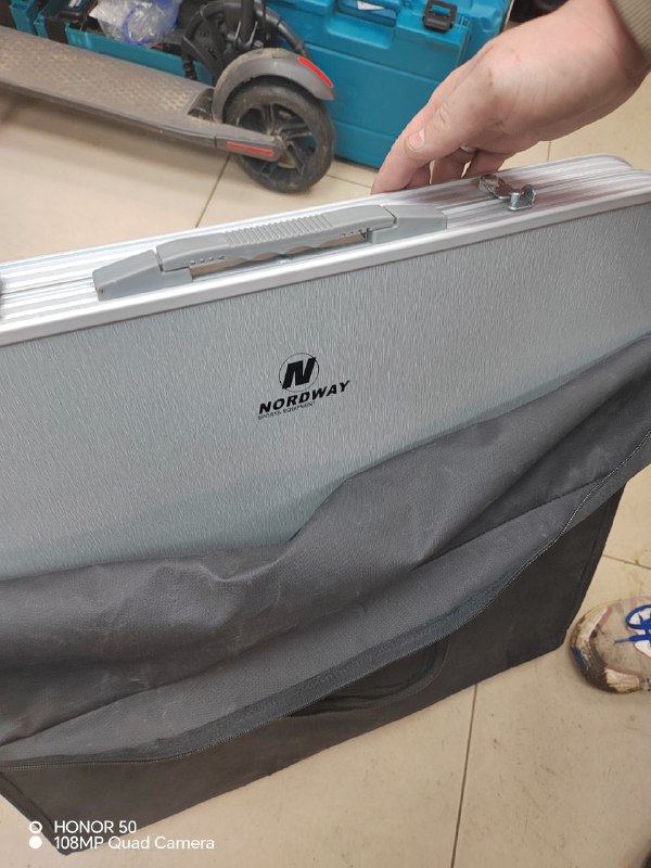 Набор для пикника стол и четыре стула