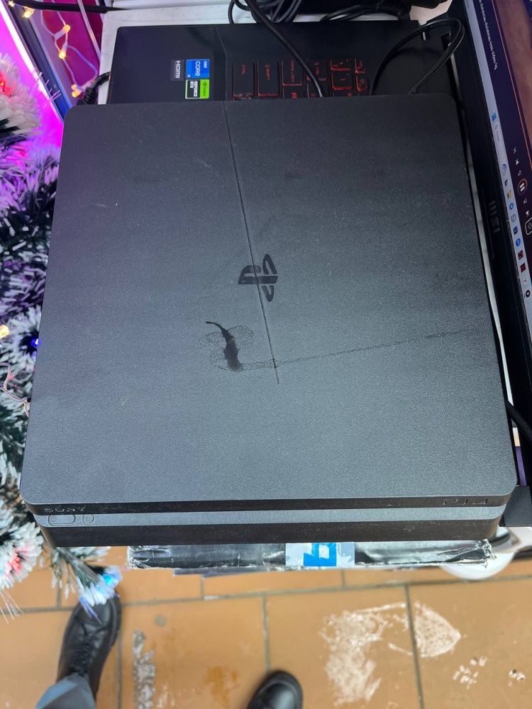 Игровая приставка Sony PlayStation 4 slim