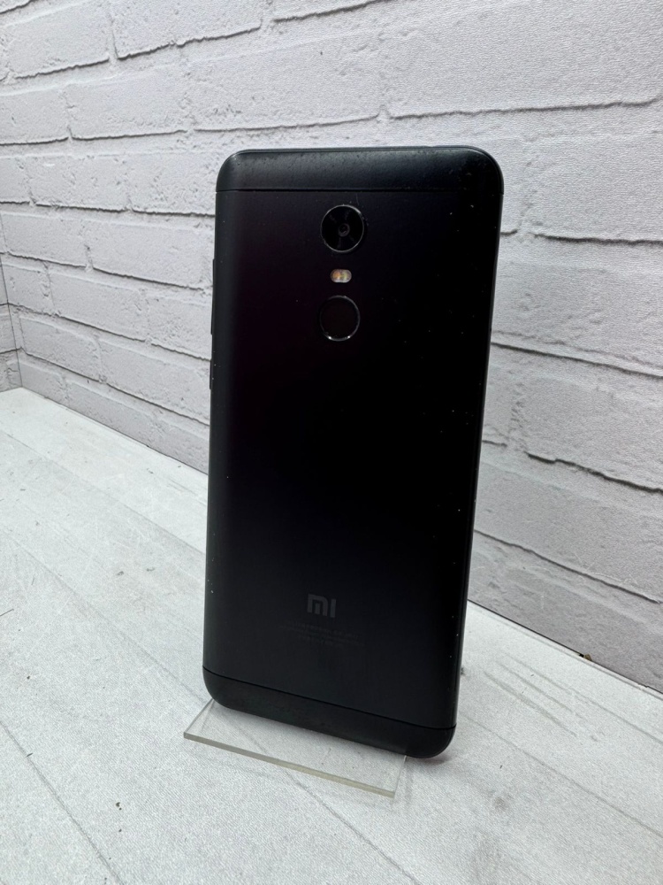 Смартфон Xiaomi Redmi 5+ 4/64