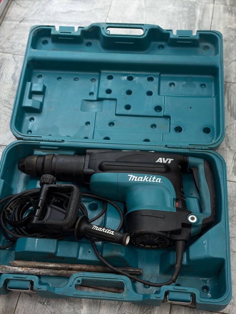 Отбойный молоток makita HR 5211C
