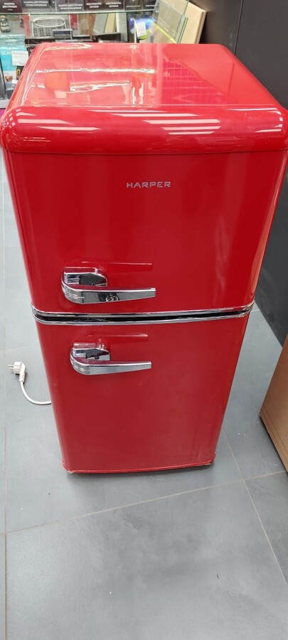 Холодильник harper t140 красный