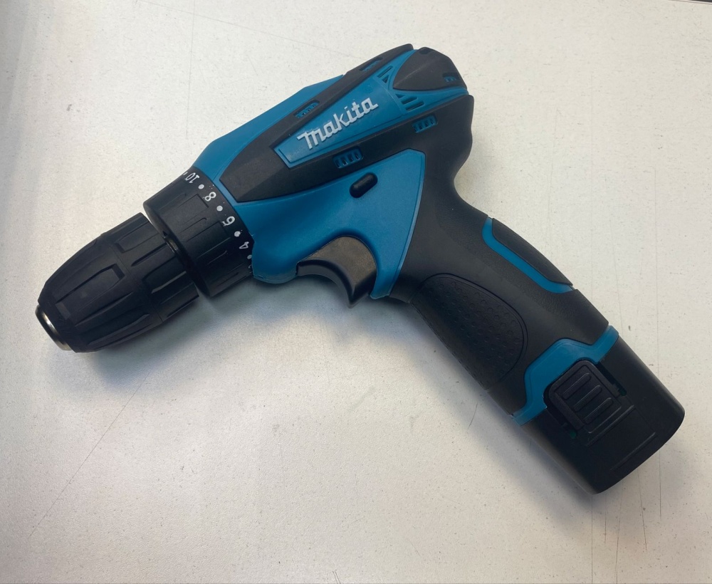 Шуруповерт Makita 12V