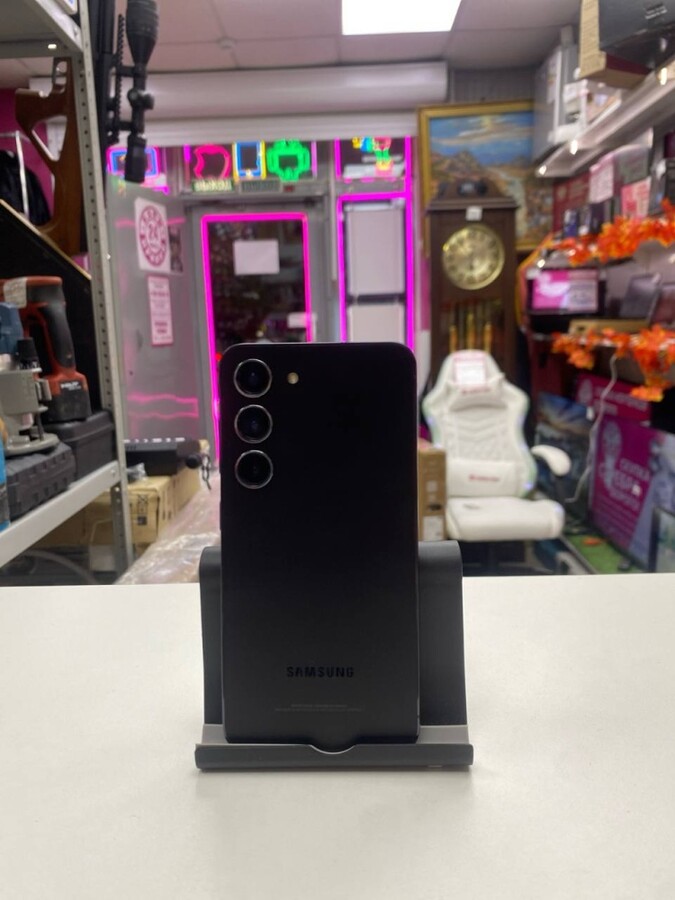 Смартфон Samsung S23 8\128gb