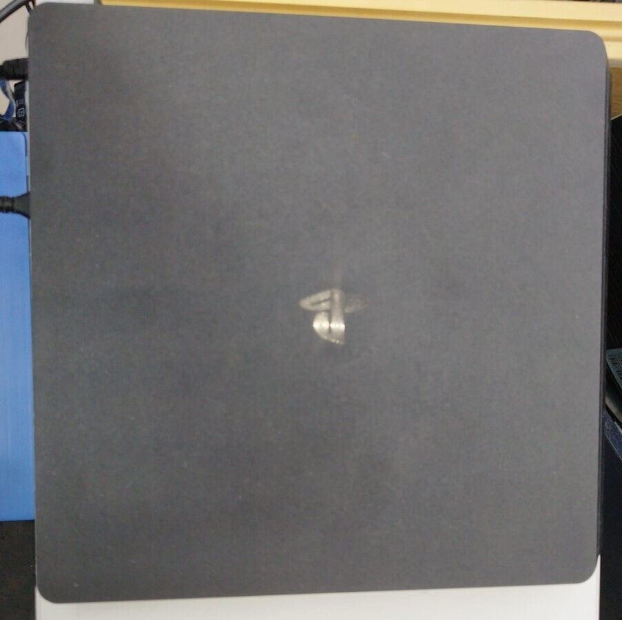 Игровая приставка Sony PlayStation 4 slim