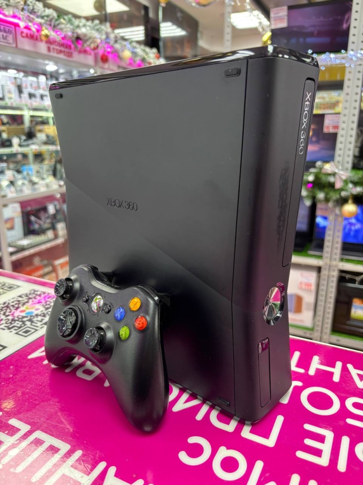 Игровая приставка XBOX 360