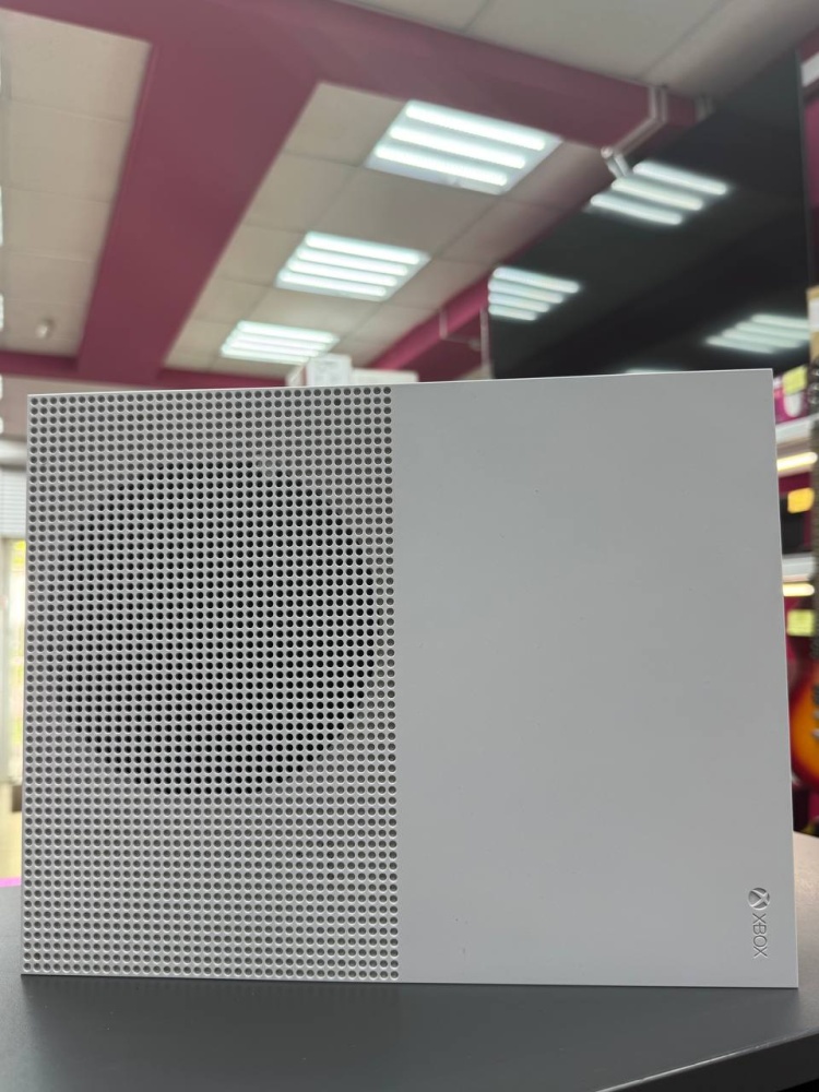 Игровая приставка XBOX ONE S 1tb