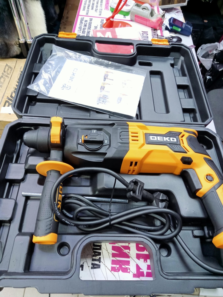 Перфоратор DEKO DKH1200W