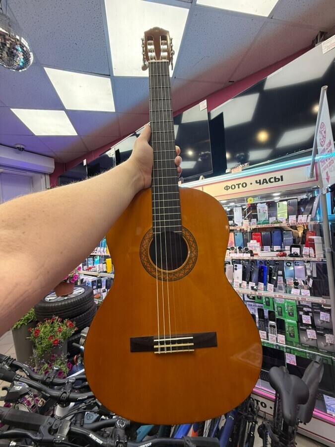 Гитара YAMAHA C40