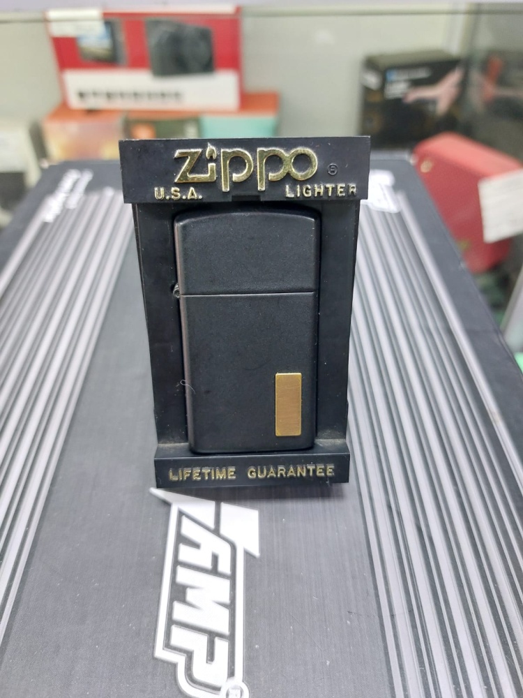 Зажигалка Zippo 