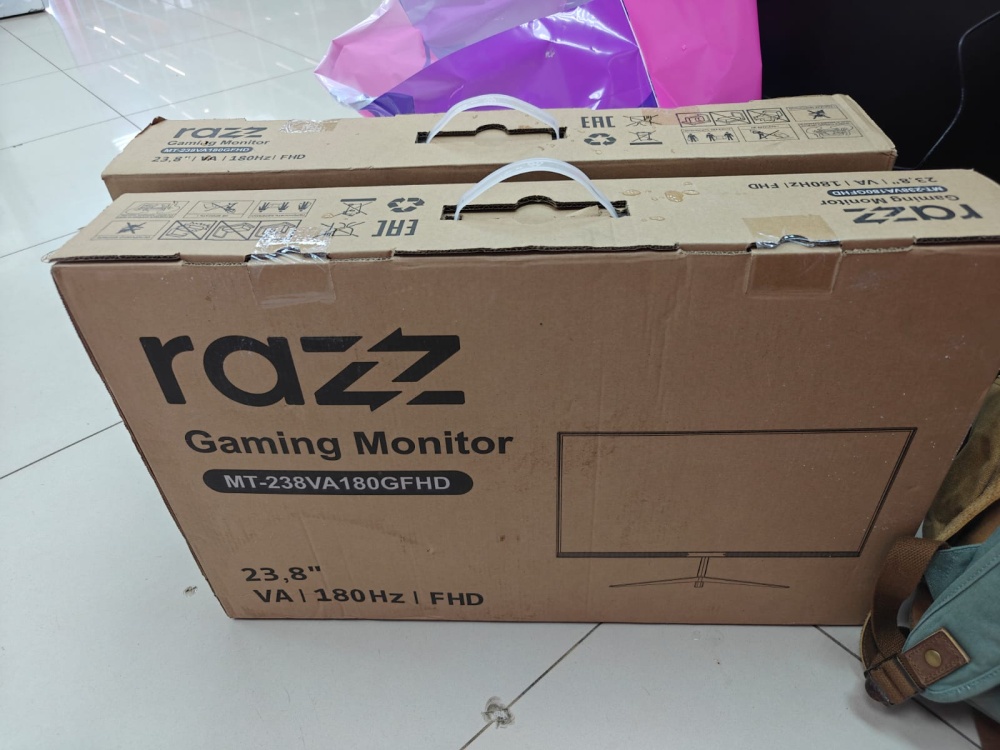 Монитор RAZZ 24"