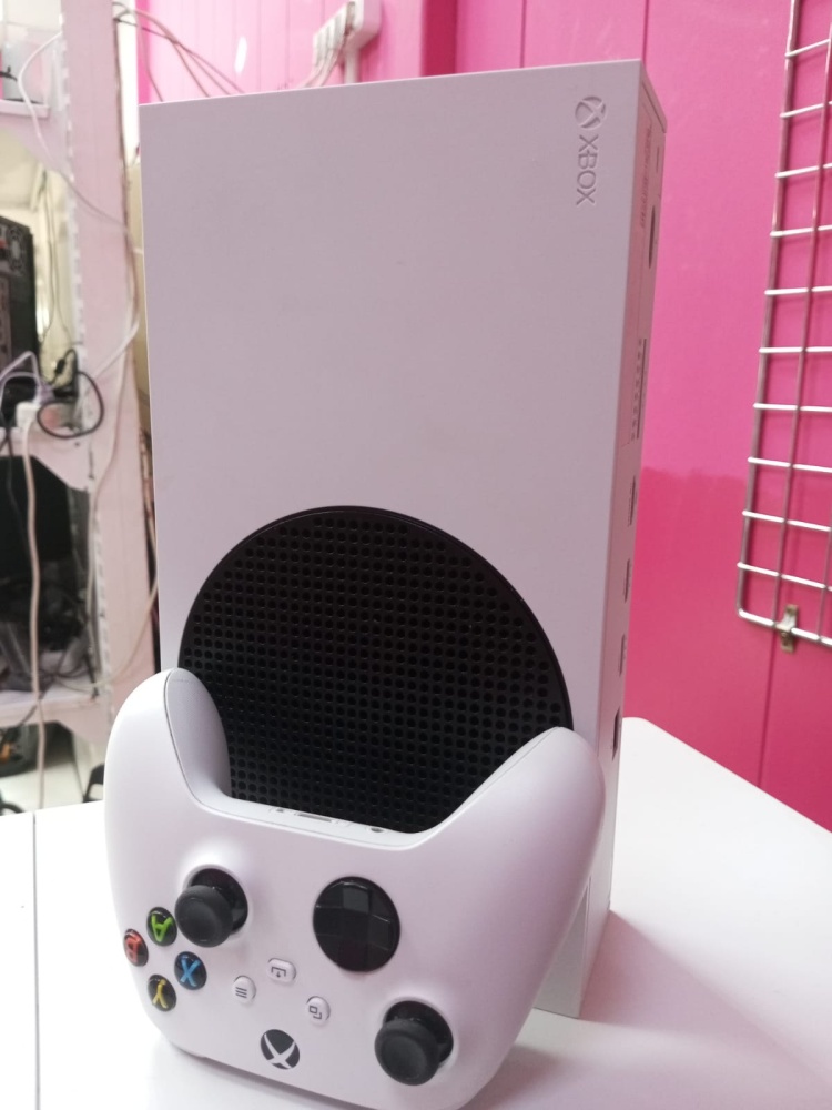 Игровая приставка XBOX Series S 500гб