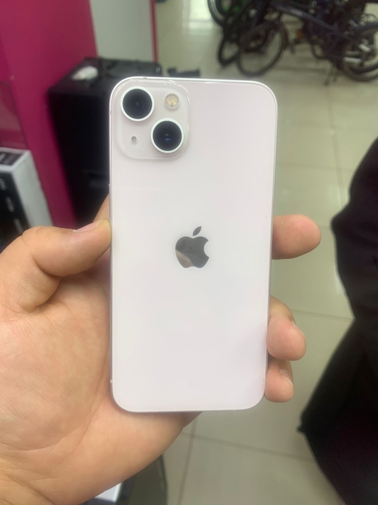 Смартфон iPhone 13 128 Gb Pink