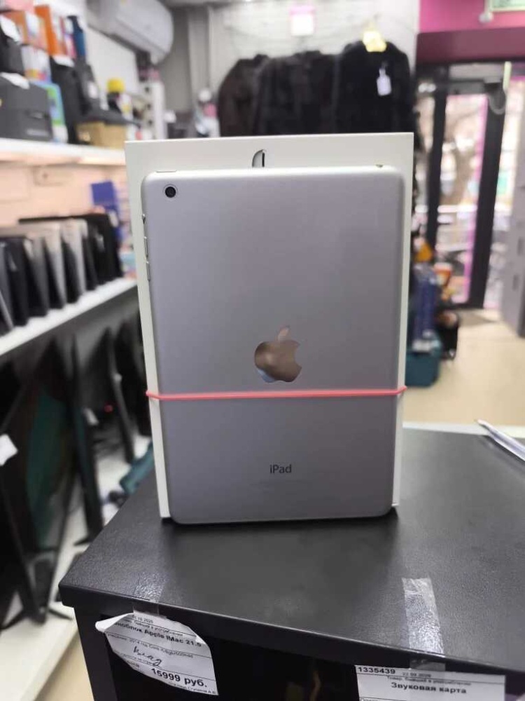 Планшет Apple iPad mini 1 16Gb