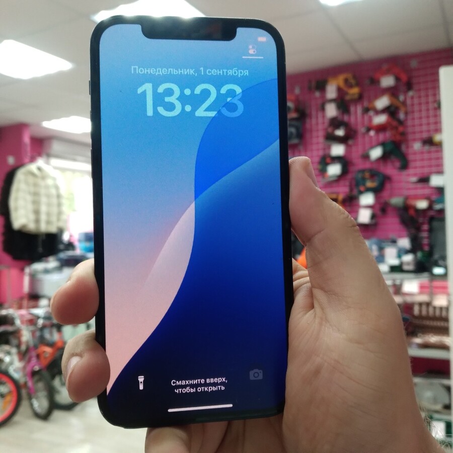 Смартфон iPhone 12 64 Gb 80%