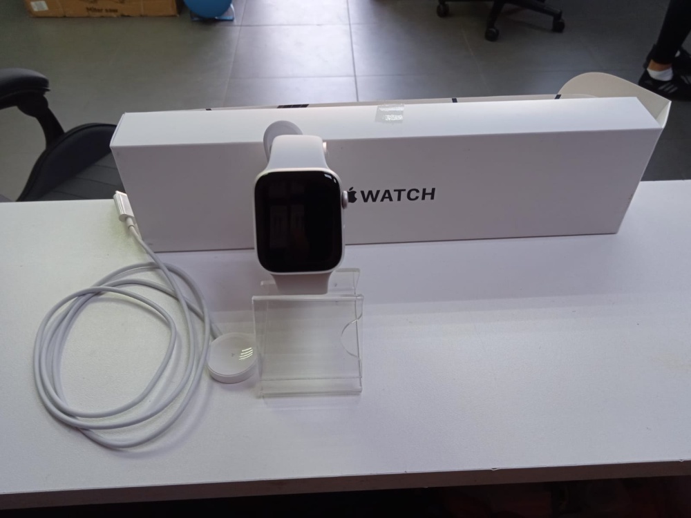 Часы Apple watch se 2gen 44mm М/L