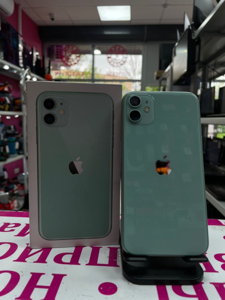 Смартфон iPhone 11 128 Gb