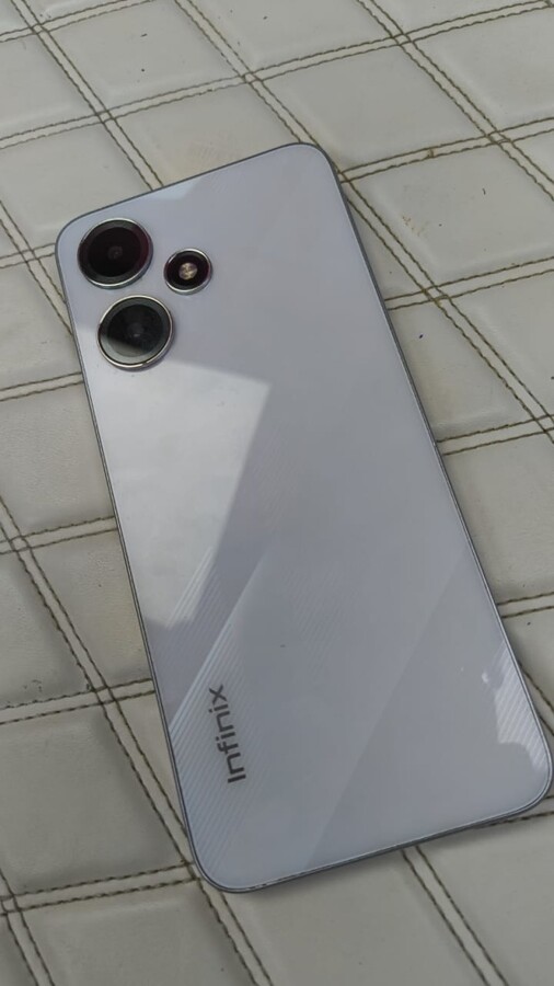 Мобильный телефон Infinix Hot 30 Play 128gb