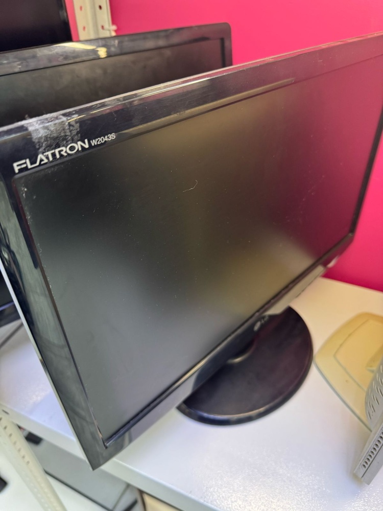 Монитор LG W2403S