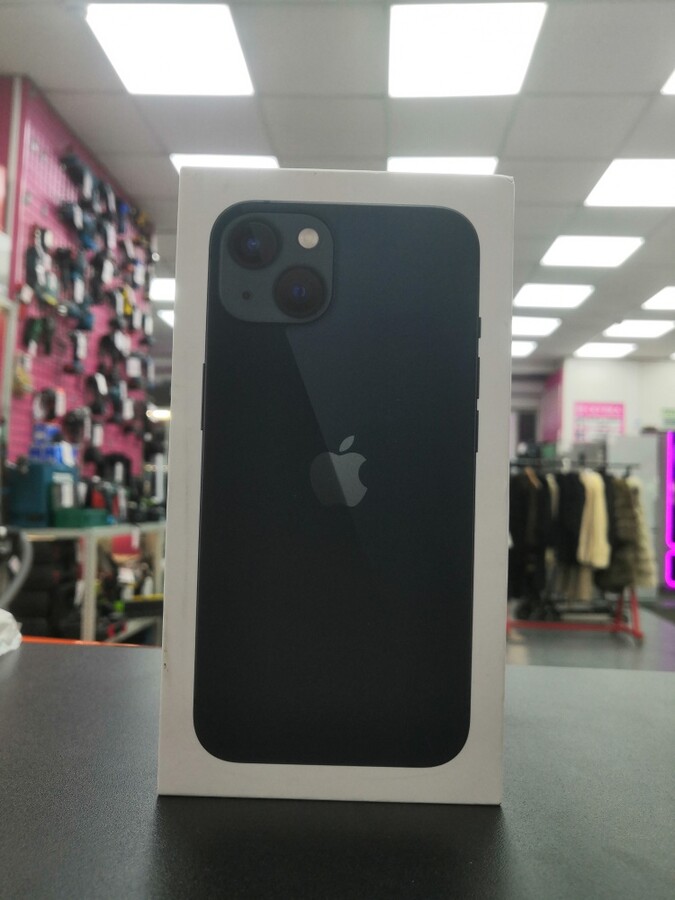 Смартфон iPhone 13 256 Gb