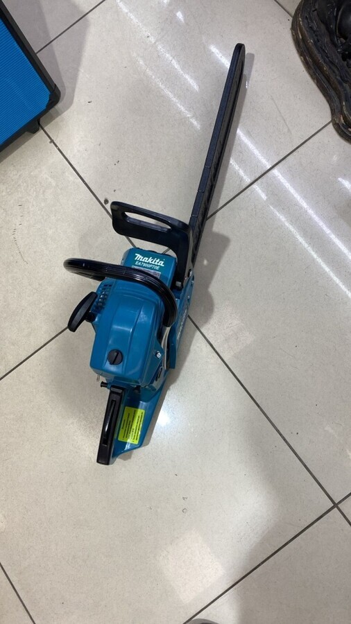 Бензопила макита