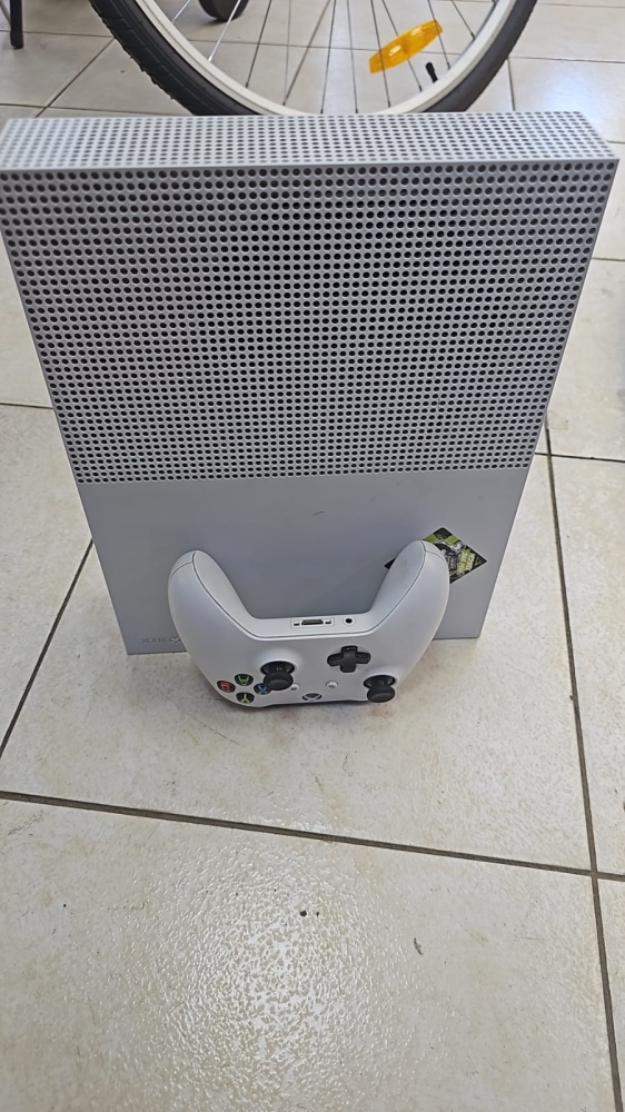 Игровая приставка XBOX ONE S 1tb