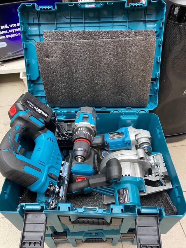 Набор инструментов 4 в 1 Аккумуляторный