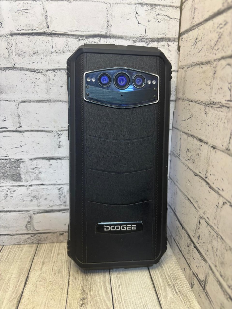 Мобильный телефон Doogee