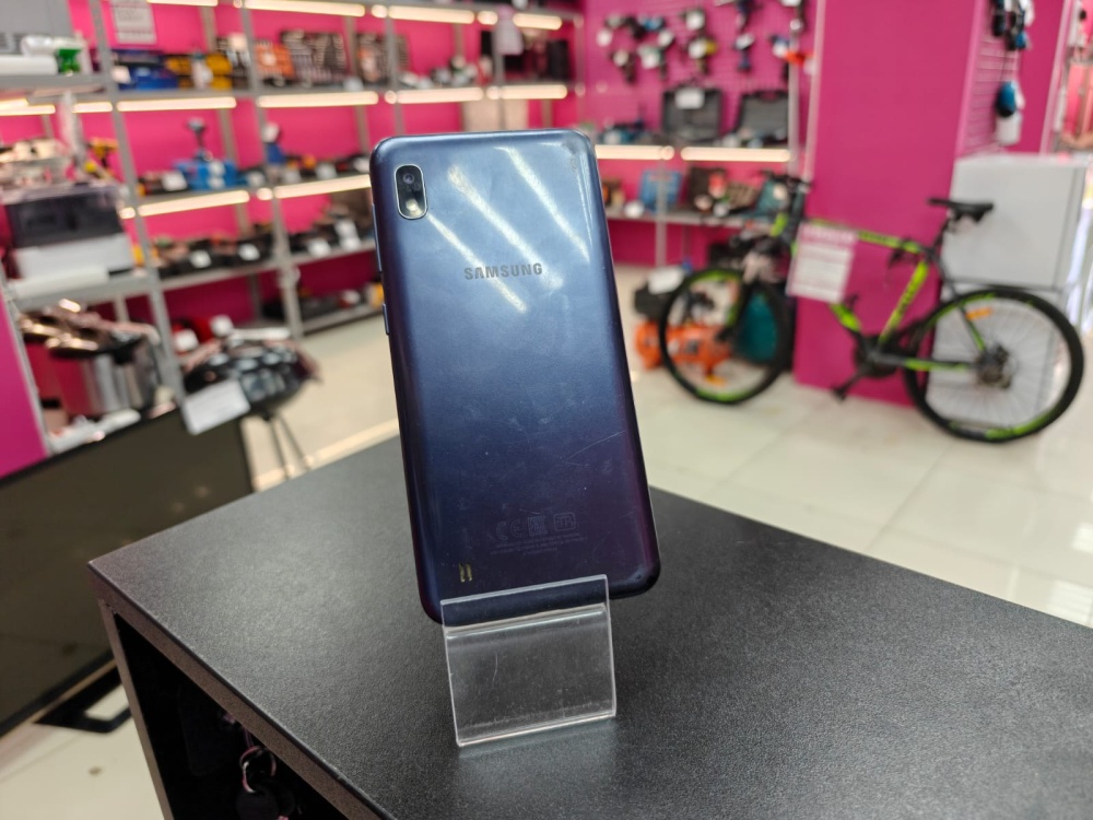 Смартфон Samsung A10 2/32