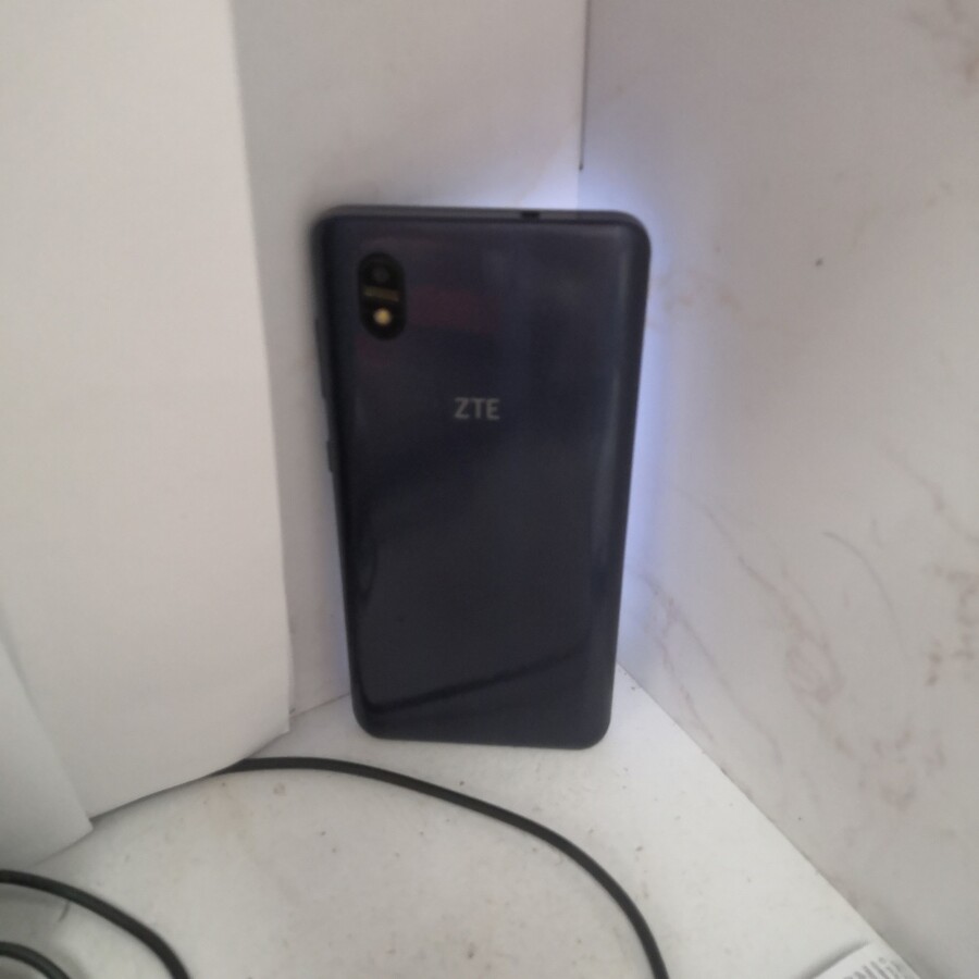 Мобильный телефон ZTE А3