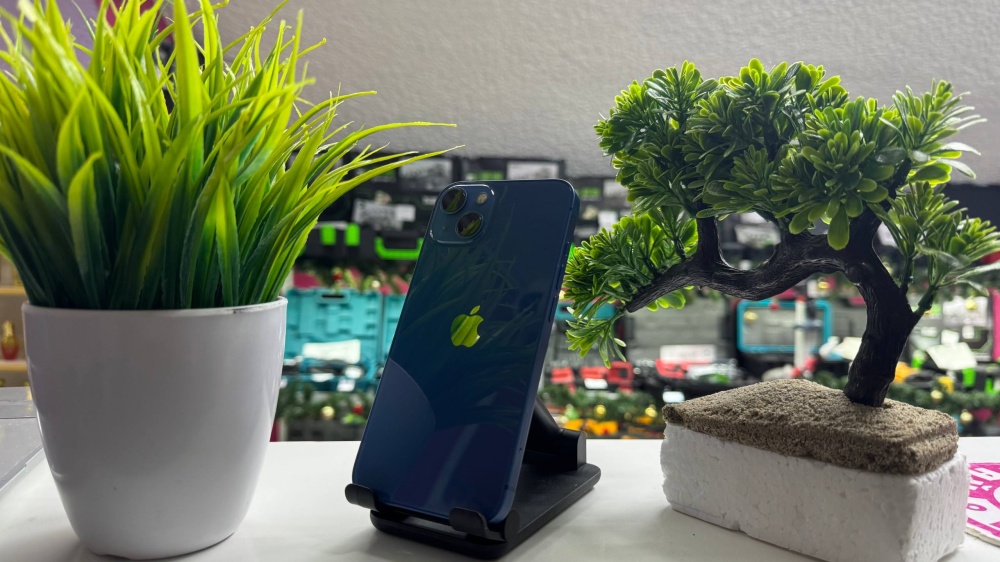 Смартфон iPhone 13 128 Gb