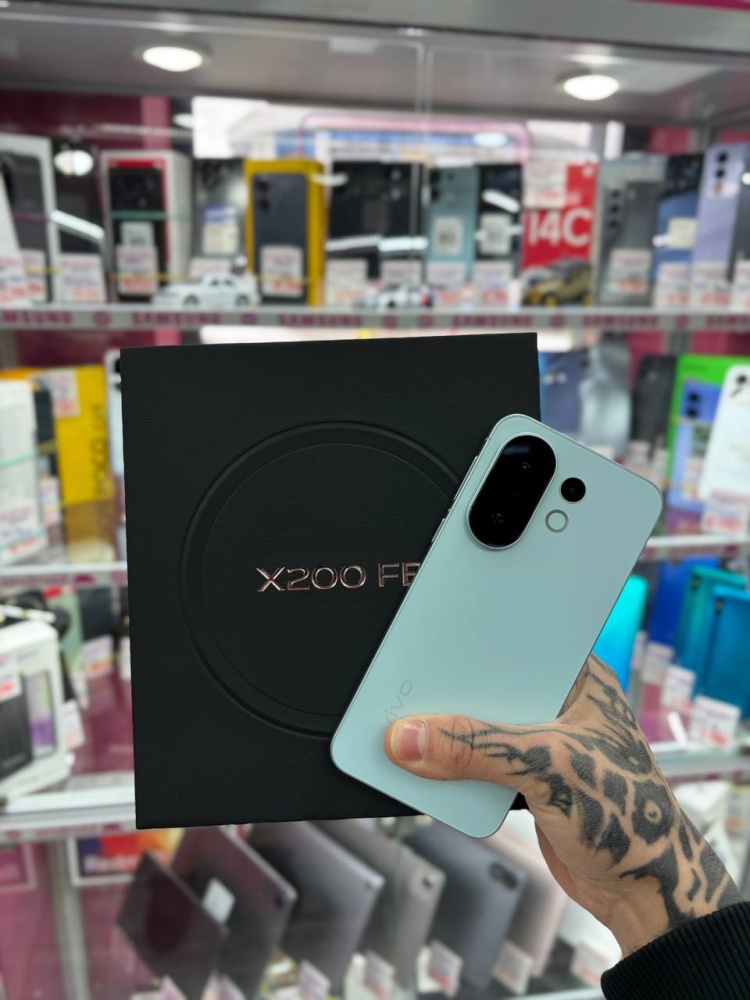 Смартфон Vivo x200 Fe 12\256