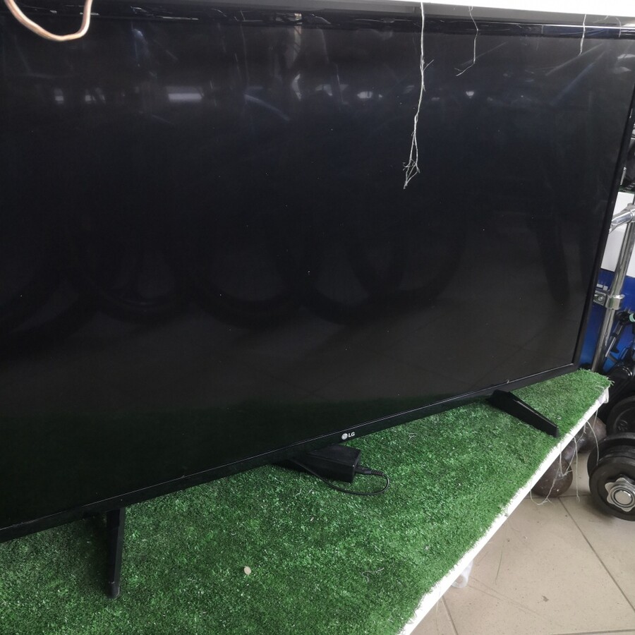 Телевизор LG 43"