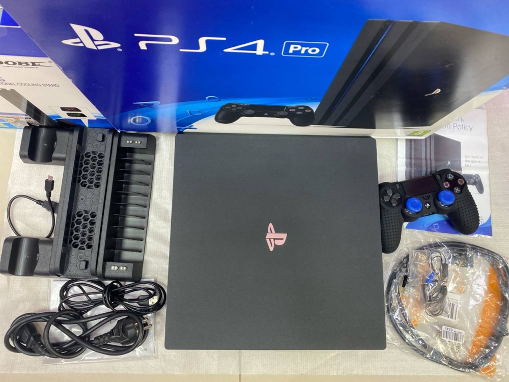 Игровая приставка Sony PlayStation 4 PRO 1 TB