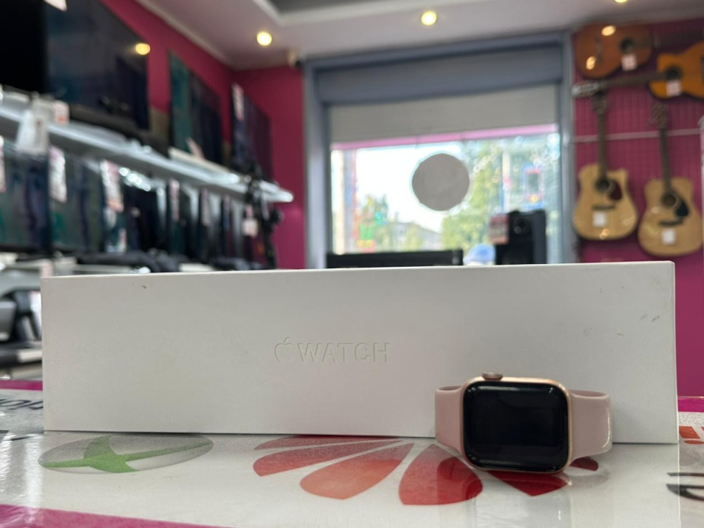 Часы Apple Watch Series 6 40MM