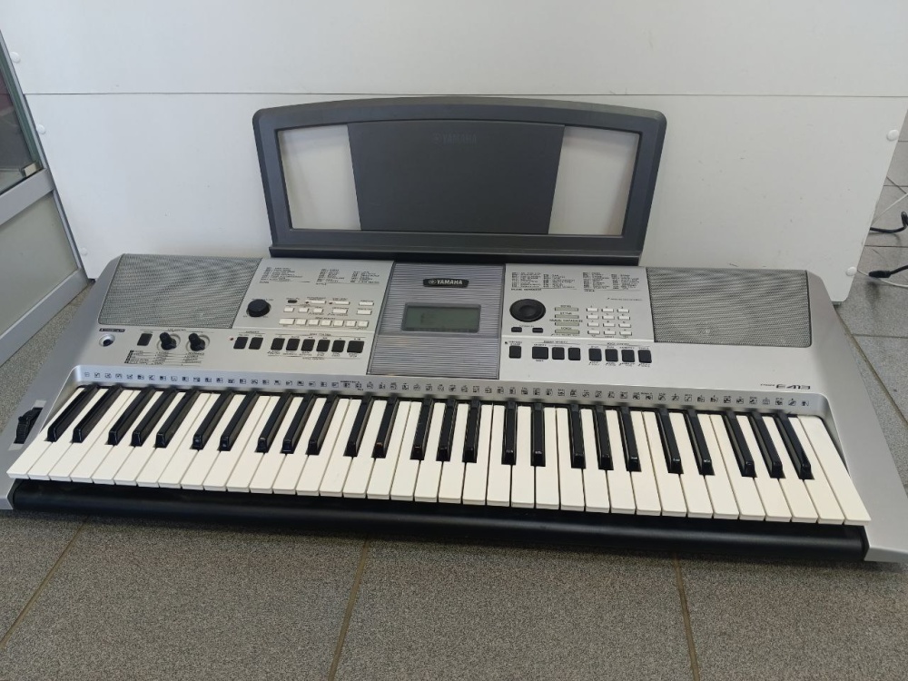 Синтезатор Yamaha psr E413