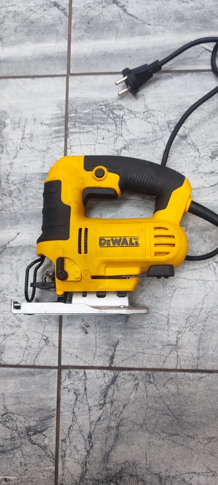 Лобзик DEWALT DWE 349