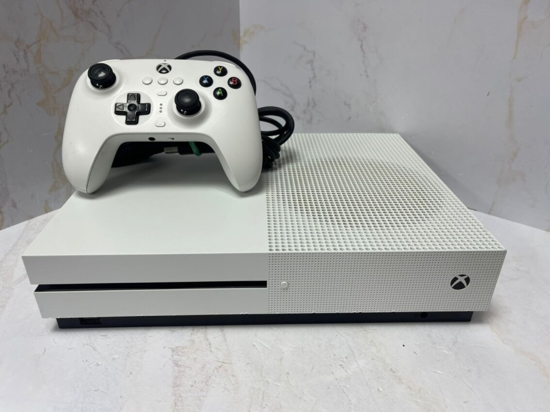 Игровая приставка XBOX ONE S 1Tb
