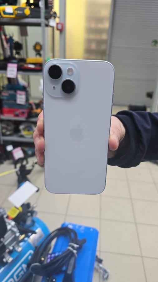 Смартфон iPhone 15 128 Gb