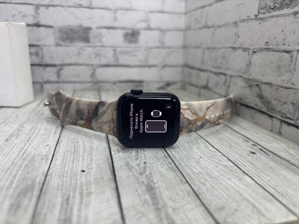 Часы Apple se gen2 40mm