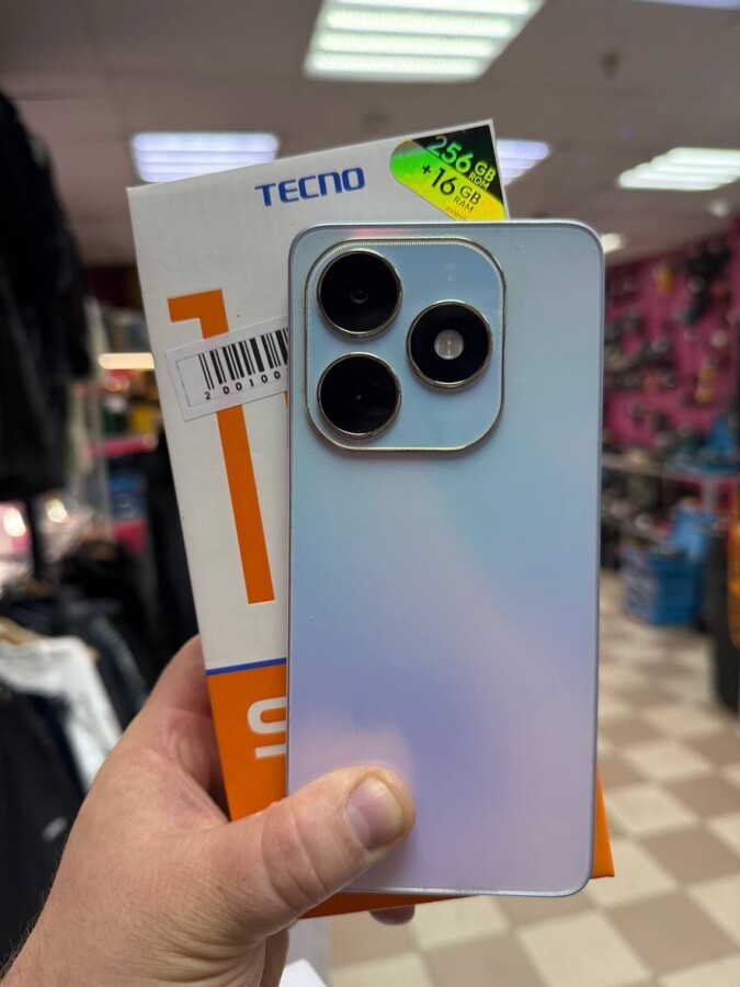Мобильный телефон Tecno Spark 10 Pro 8/128Gb