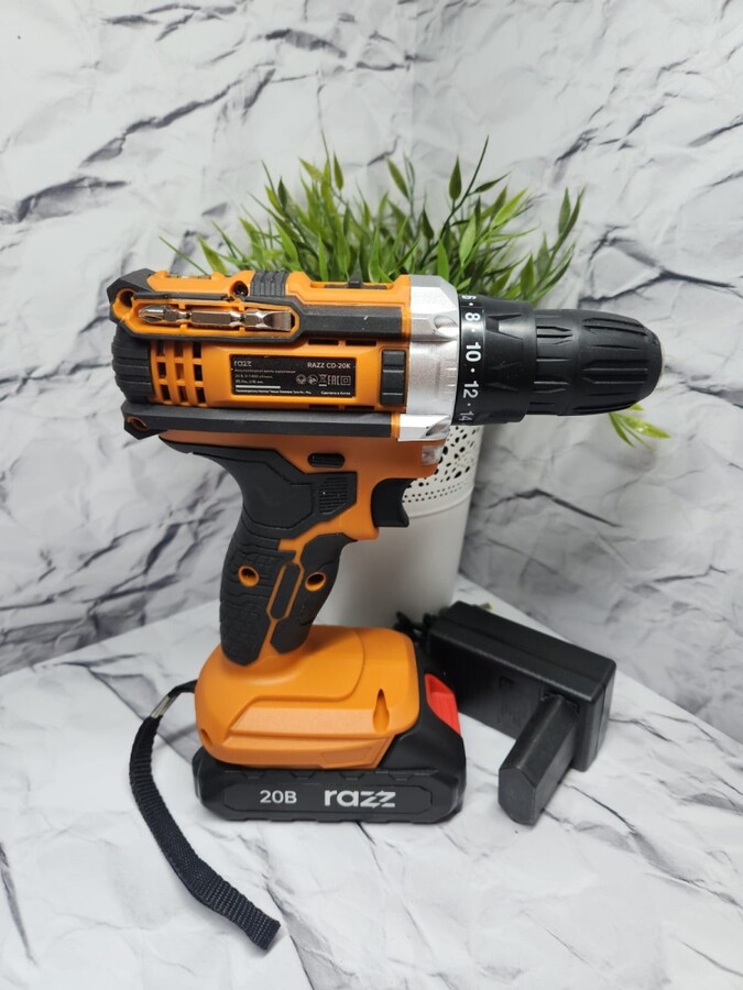 Шуруповерт Razz CD