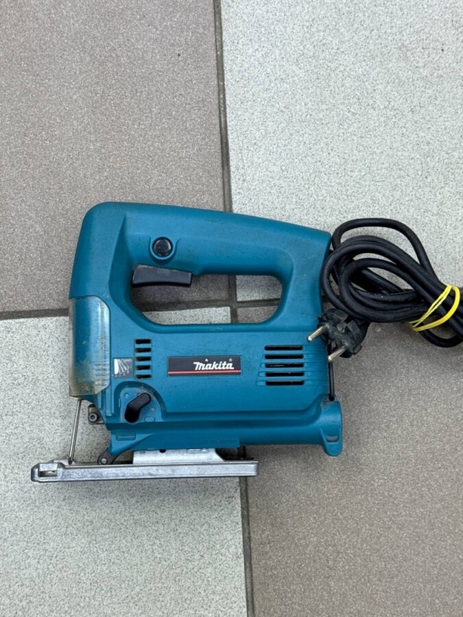 Лобзик makita 4324