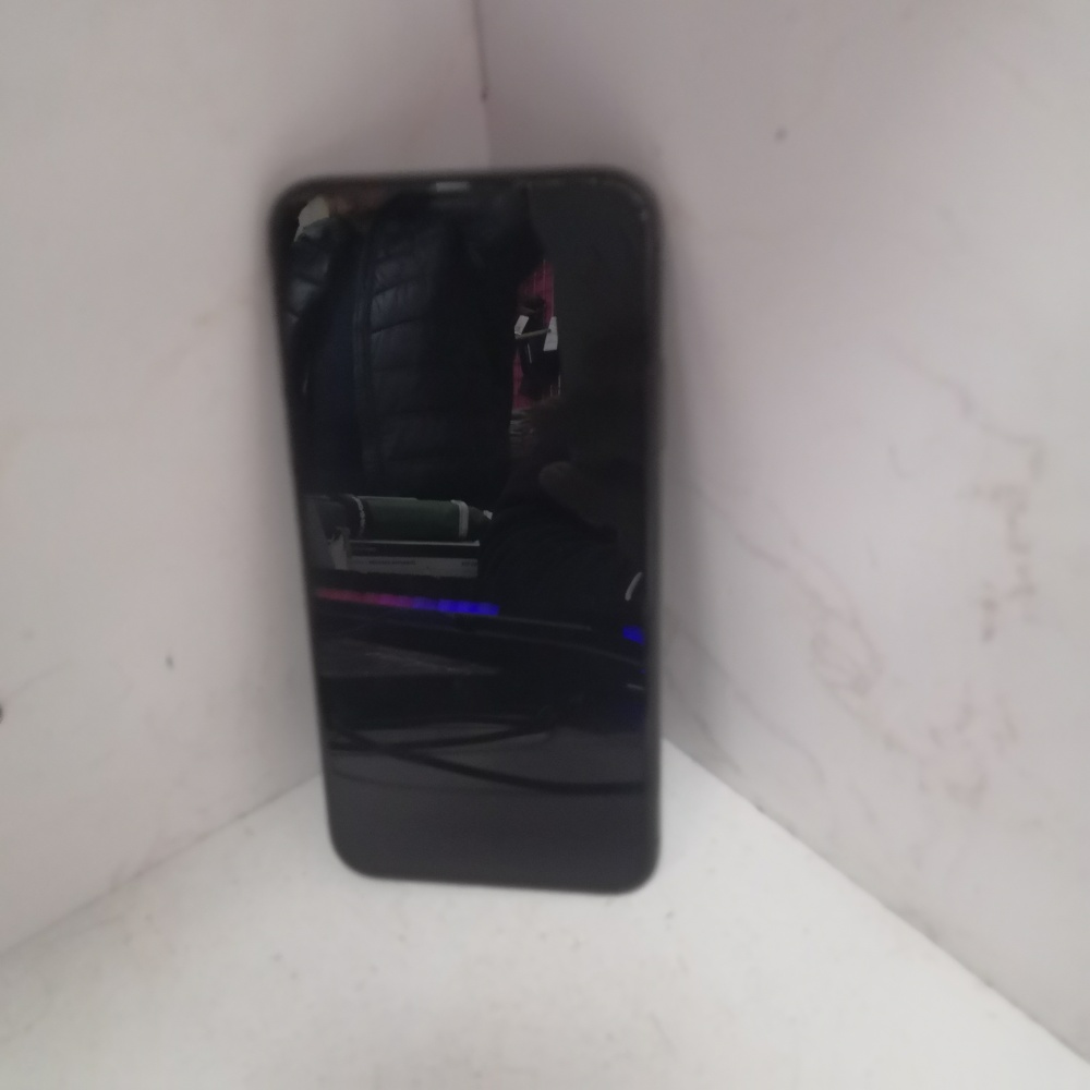 Смартфон iPhone X 64Gb