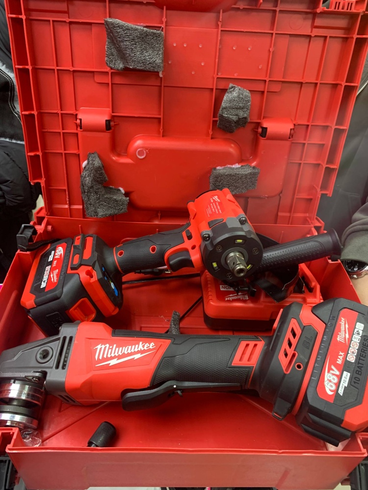 Набор Milwaukee болгарка+гайковерт