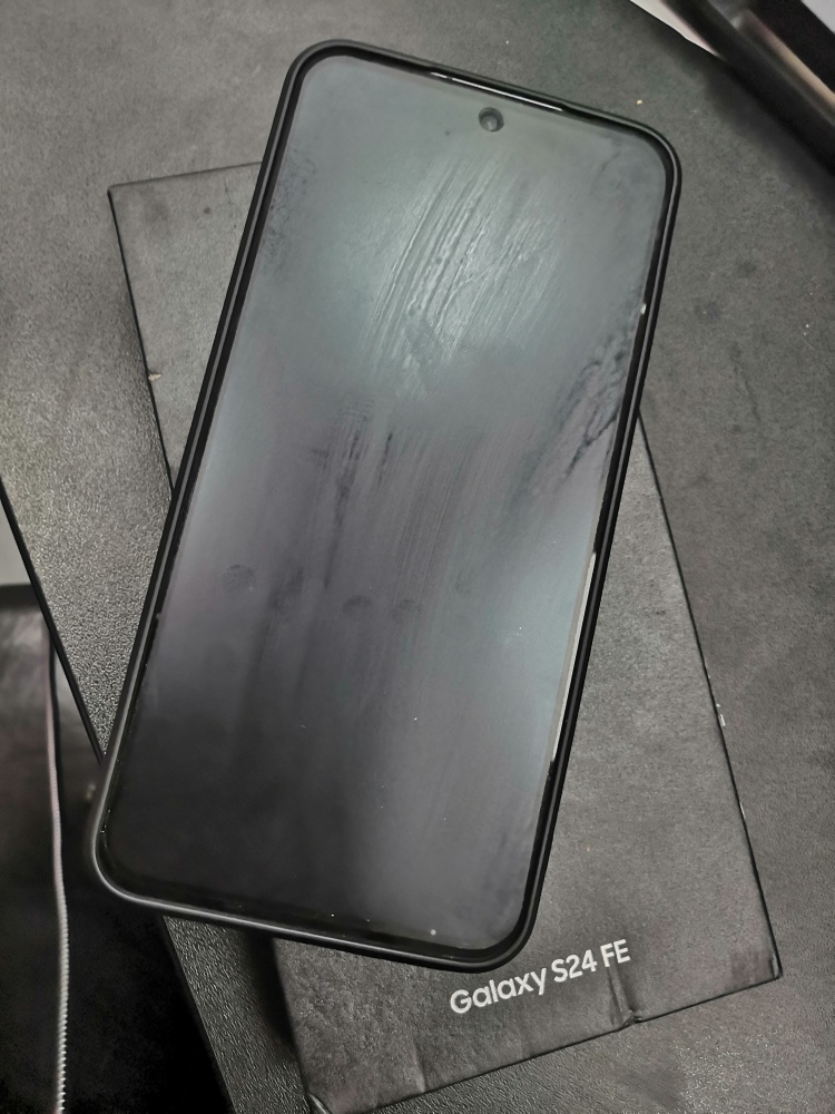 Смартфон Samsung S24 FE 8\256