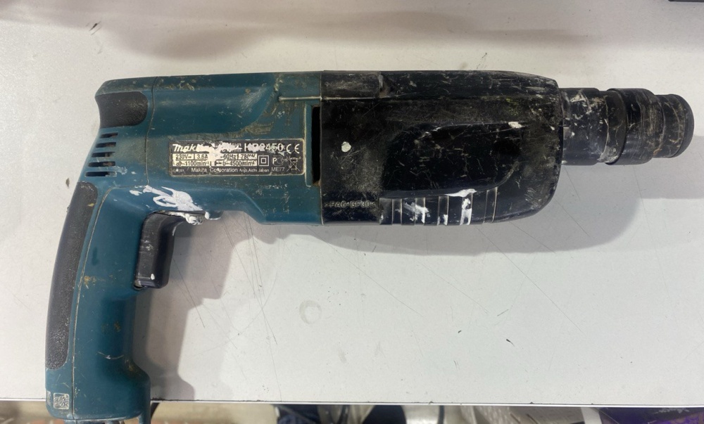 Дрель Makita HR2450